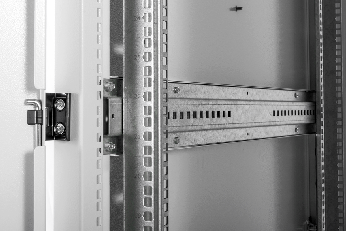 Шкаф серверный напольный 42U (600 × 1200) дверь перфорированная 2 шт.